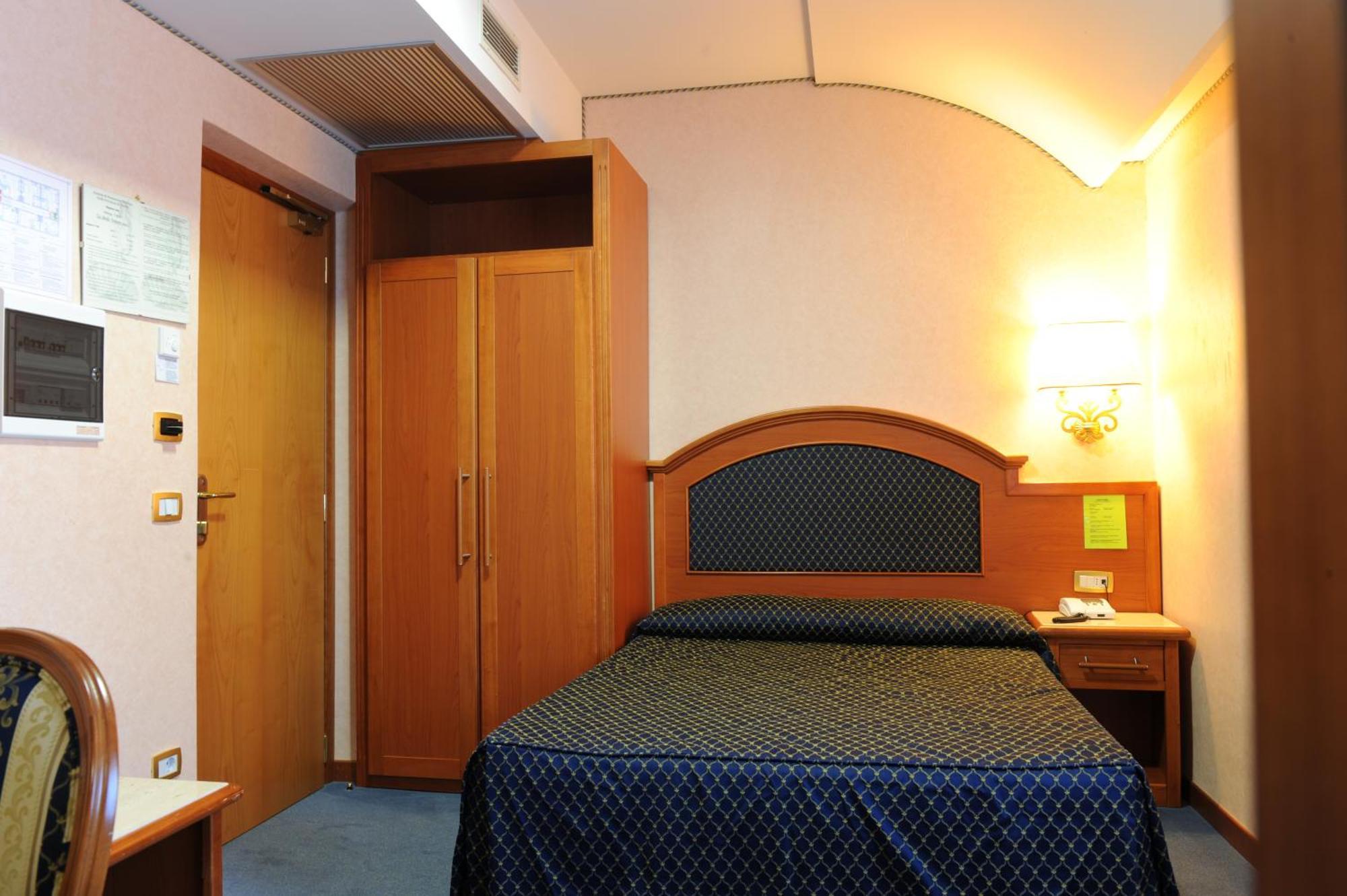 Hotel La Bella Venere Caprarola Esterno foto